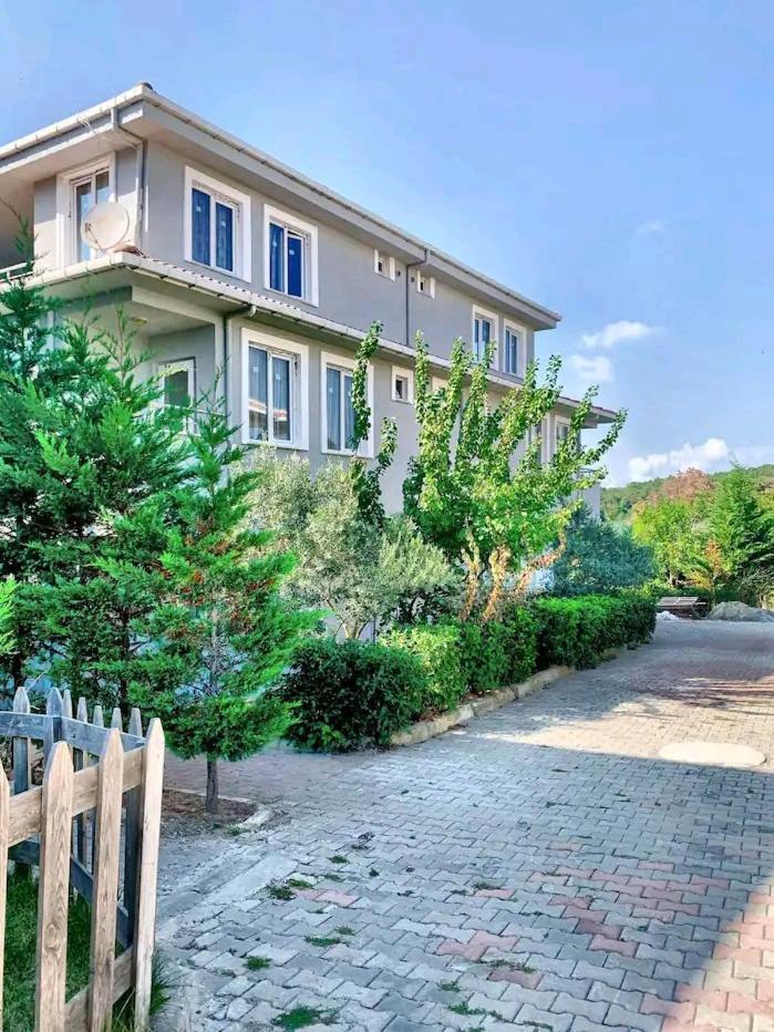 Ahmet Teacher Hotel, 5 Minutes From The Airport Arnavutkoy Εξωτερικό φωτογραφία