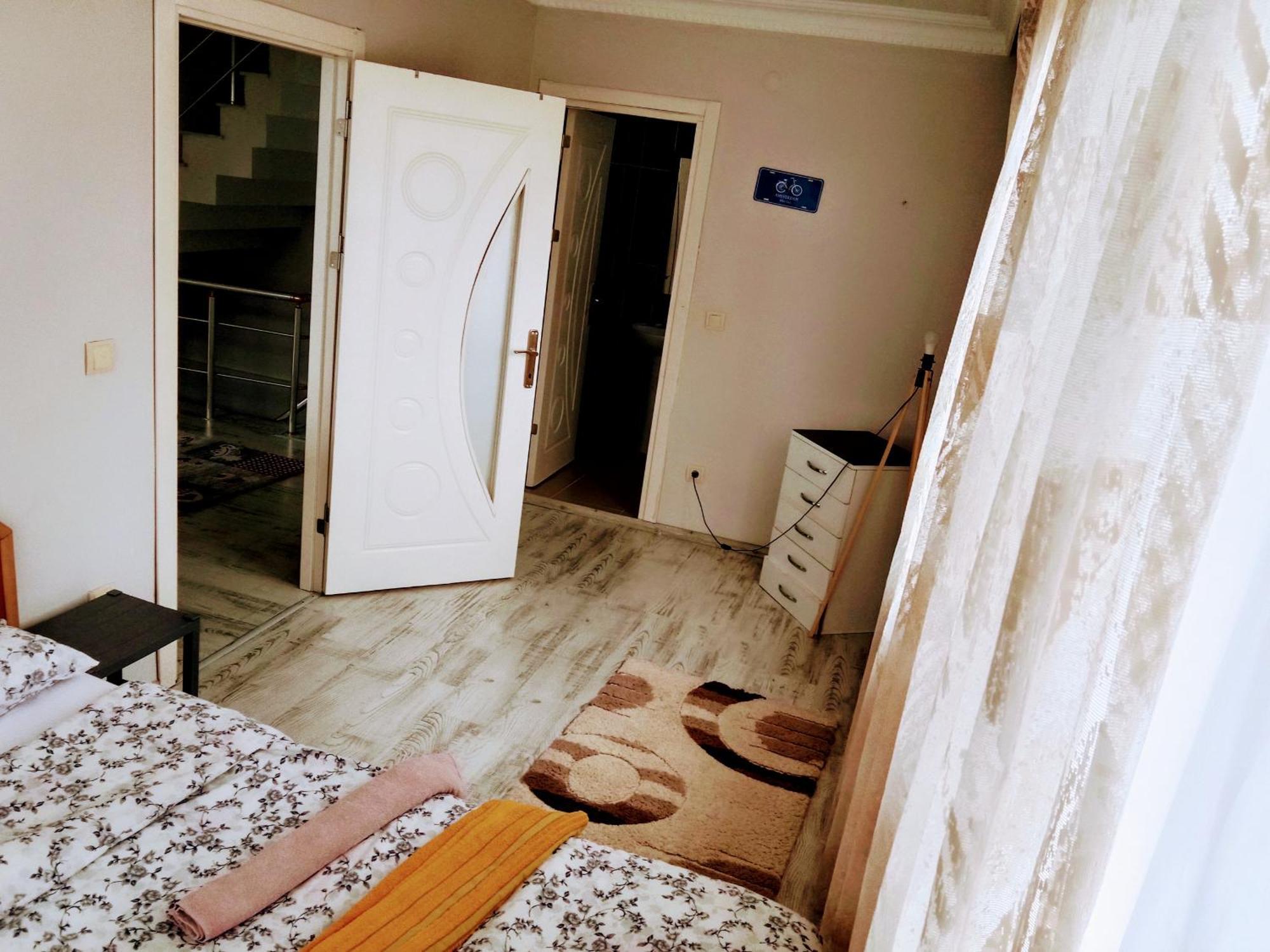 Ahmet Teacher Hotel, 5 Minutes From The Airport Arnavutkoy Εξωτερικό φωτογραφία