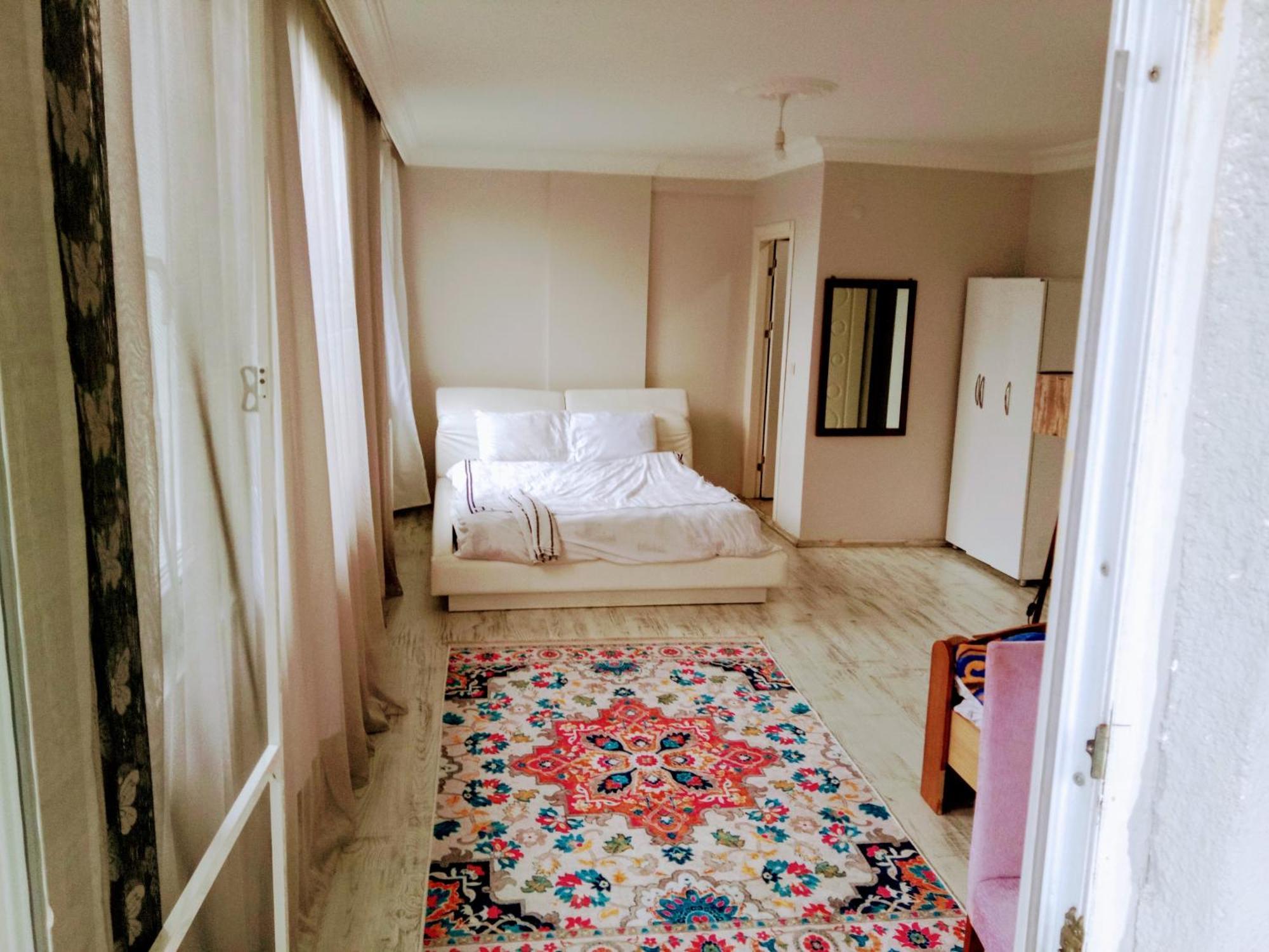 Ahmet Teacher Hotel, 5 Minutes From The Airport Arnavutkoy Εξωτερικό φωτογραφία