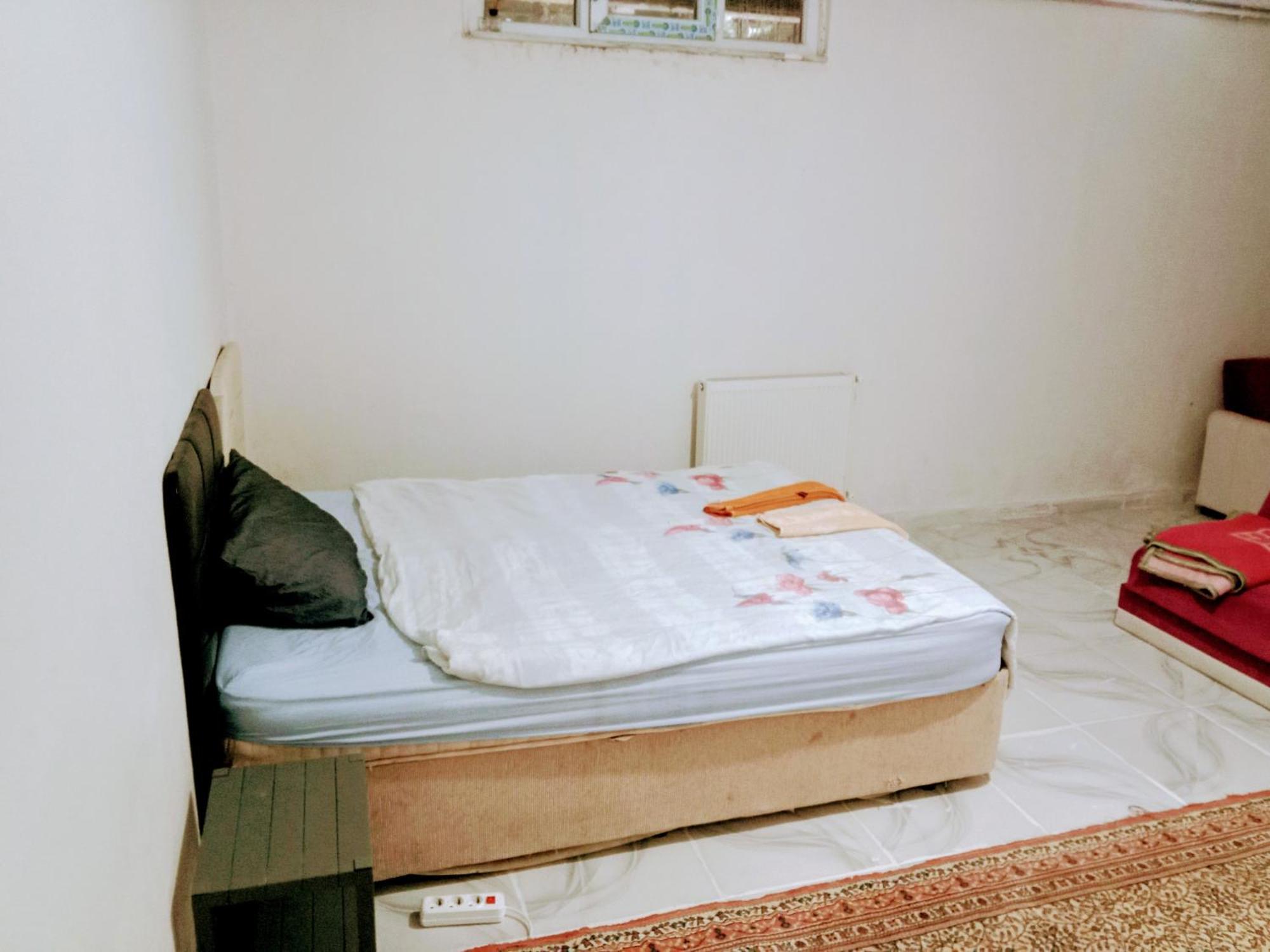 Ahmet Teacher Hotel, 5 Minutes From The Airport Arnavutkoy Εξωτερικό φωτογραφία